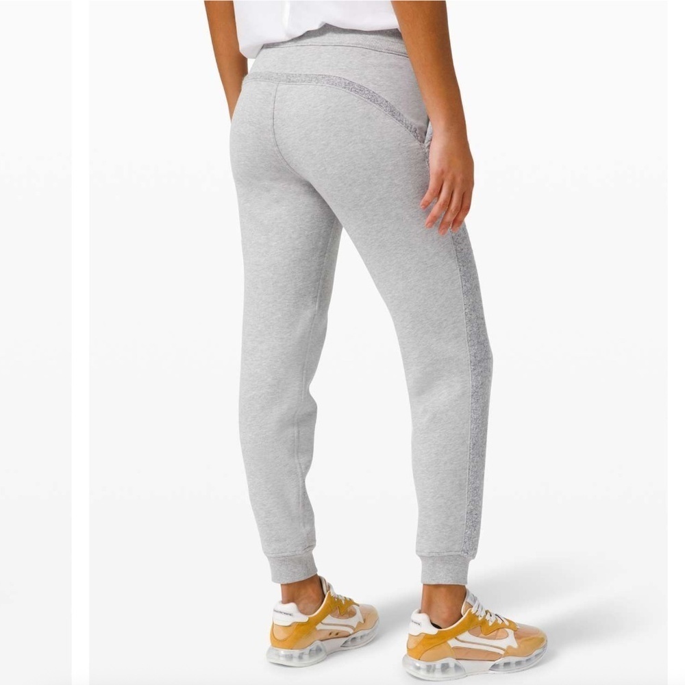 Lululemon Scuba Jogger Sherpa Stripe